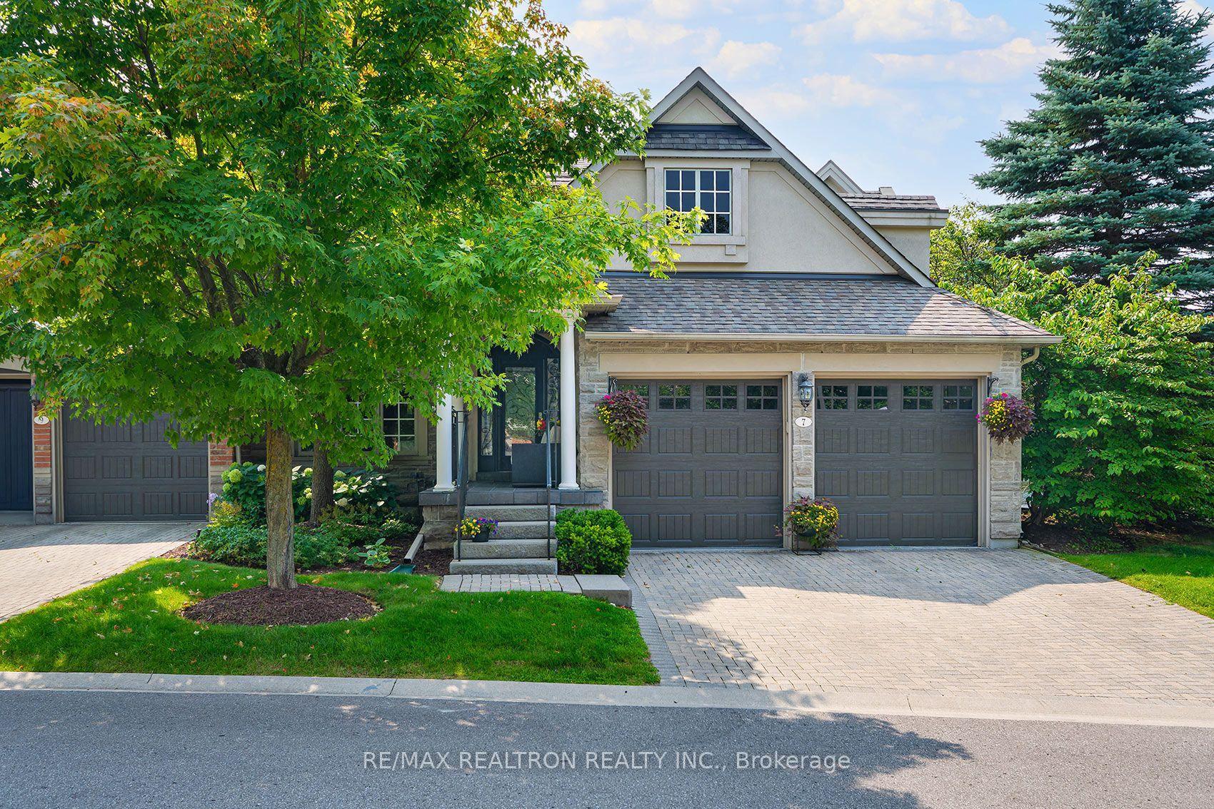 7 Wilton Trail, Aurora — Condo Town for sale, photo 1