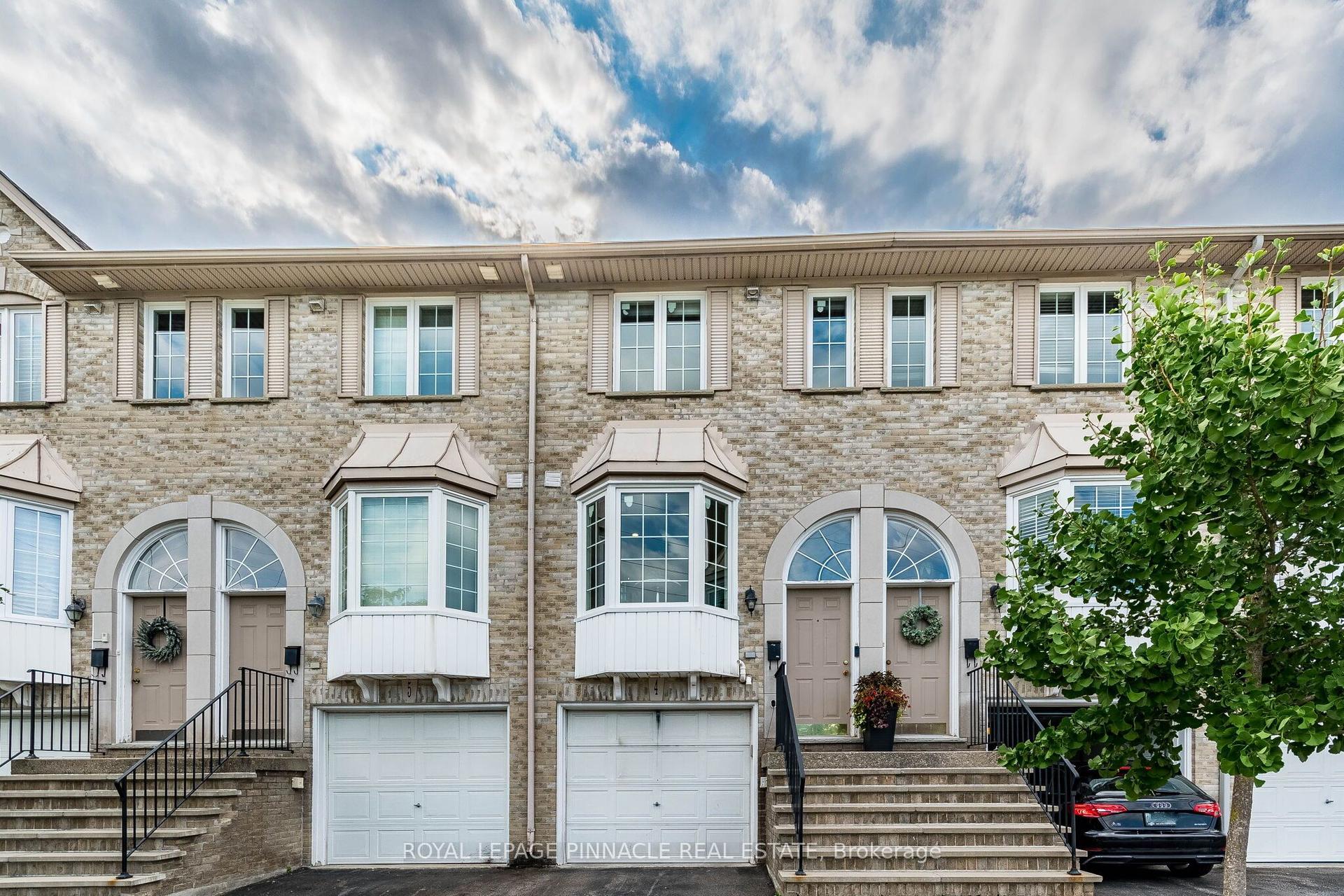 3480 Upper Middle Road 4 #4, Burlington — Condo Town for sale, photo 1