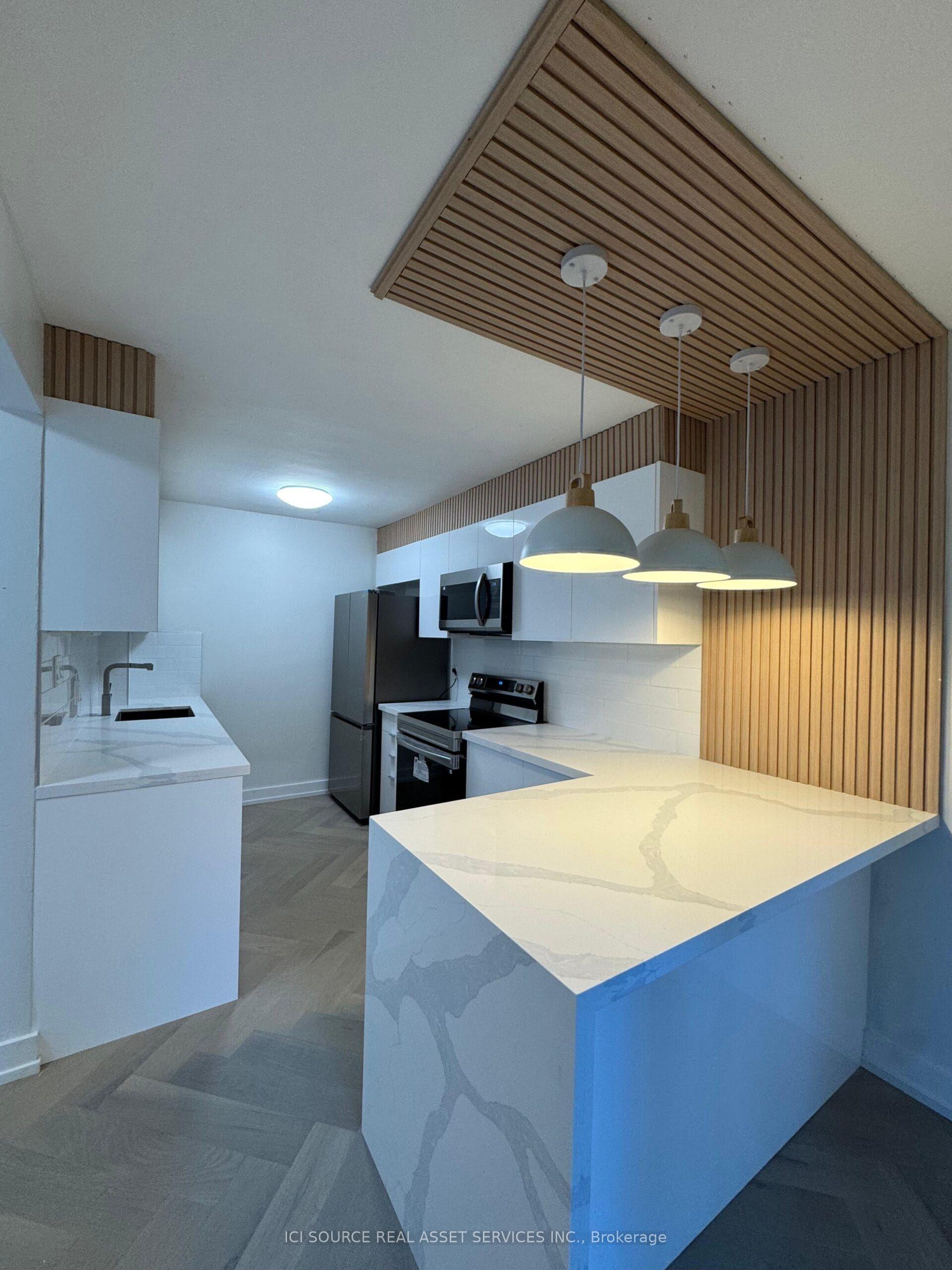 914 Mohawk Road E 10 #10 — photo 1