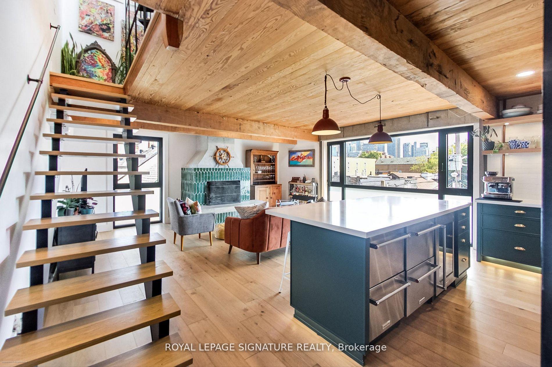 6 Littlehayes Lane, Toronto — Detached for sale, photo 1