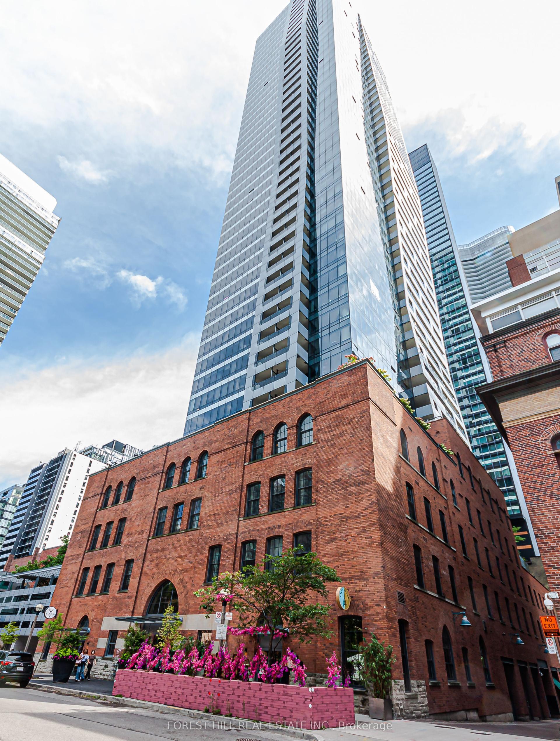 5 St Joseph Street 909 #909, Toronto — Condo for lease, photo 1