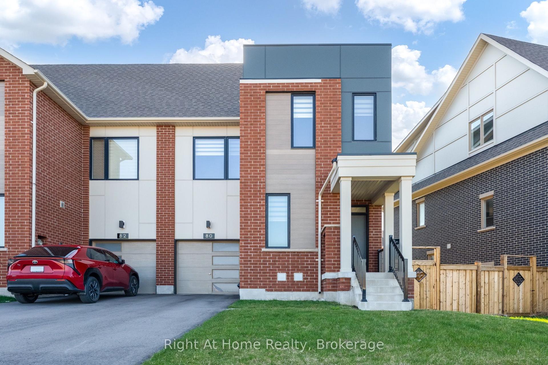 80 Settlers Road E, Oakville — Townhouse for sale, photo 1