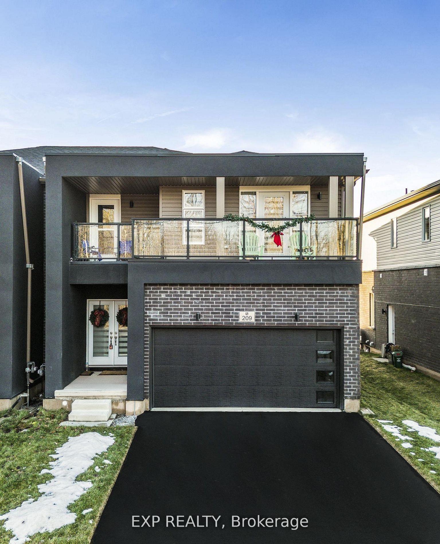209 Wells Avenue — photo 1