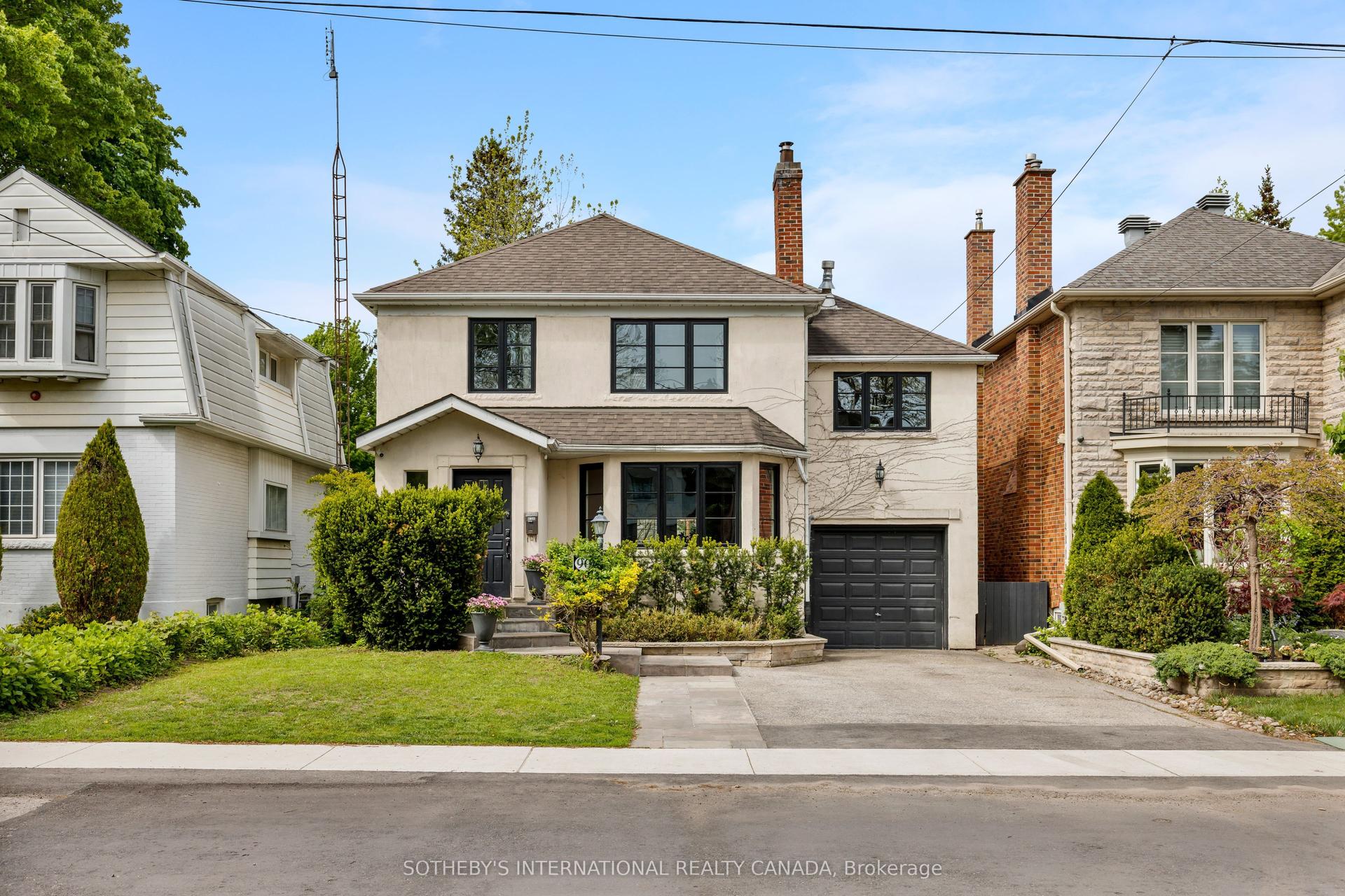 90 Kingsway Crescent — photo 1