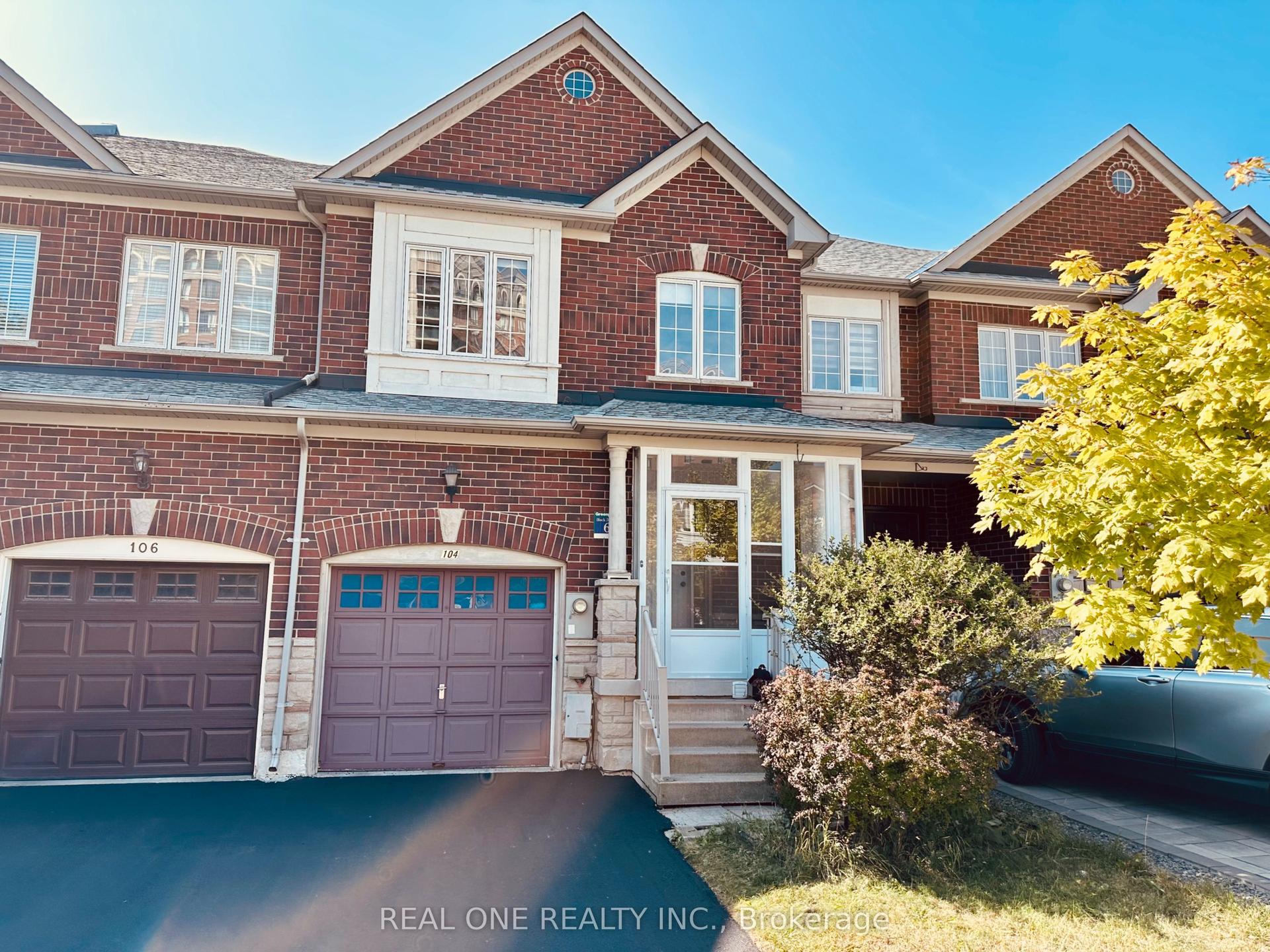 104 Revelstoke Crescent, Richmond Hill — Townhouse for lease, photo 1