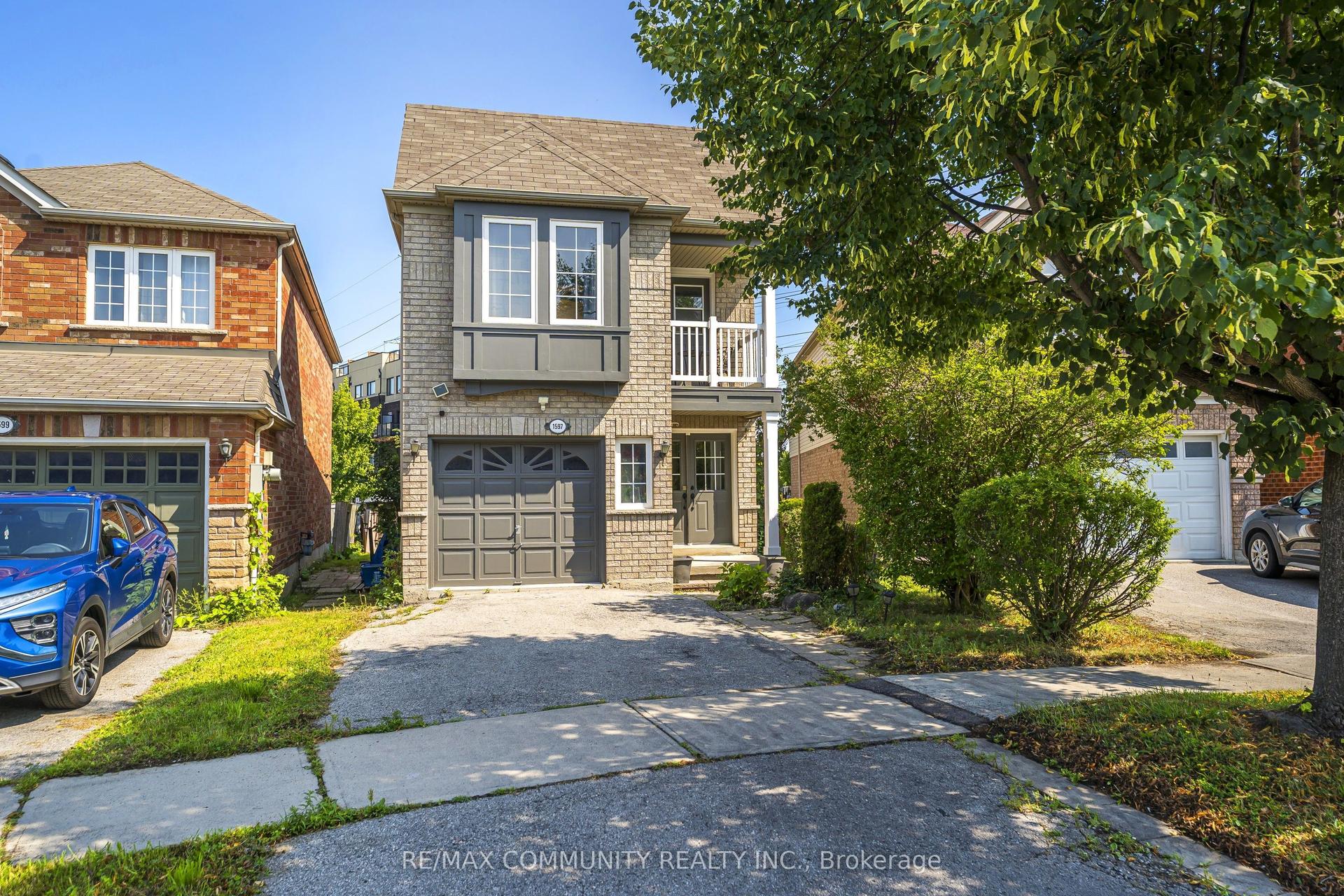 1597 Avonmore Square, Pickering — Detached for sale, photo 1