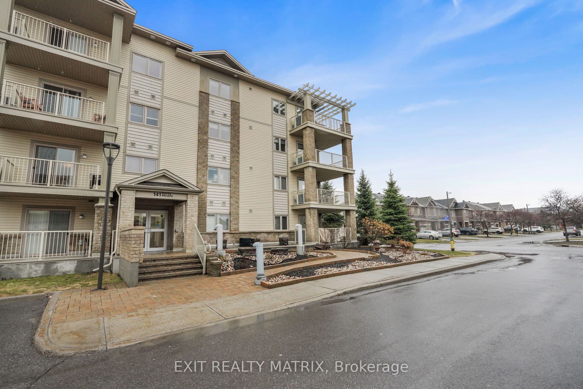 141 Potts Private 101 #101 — photo 1