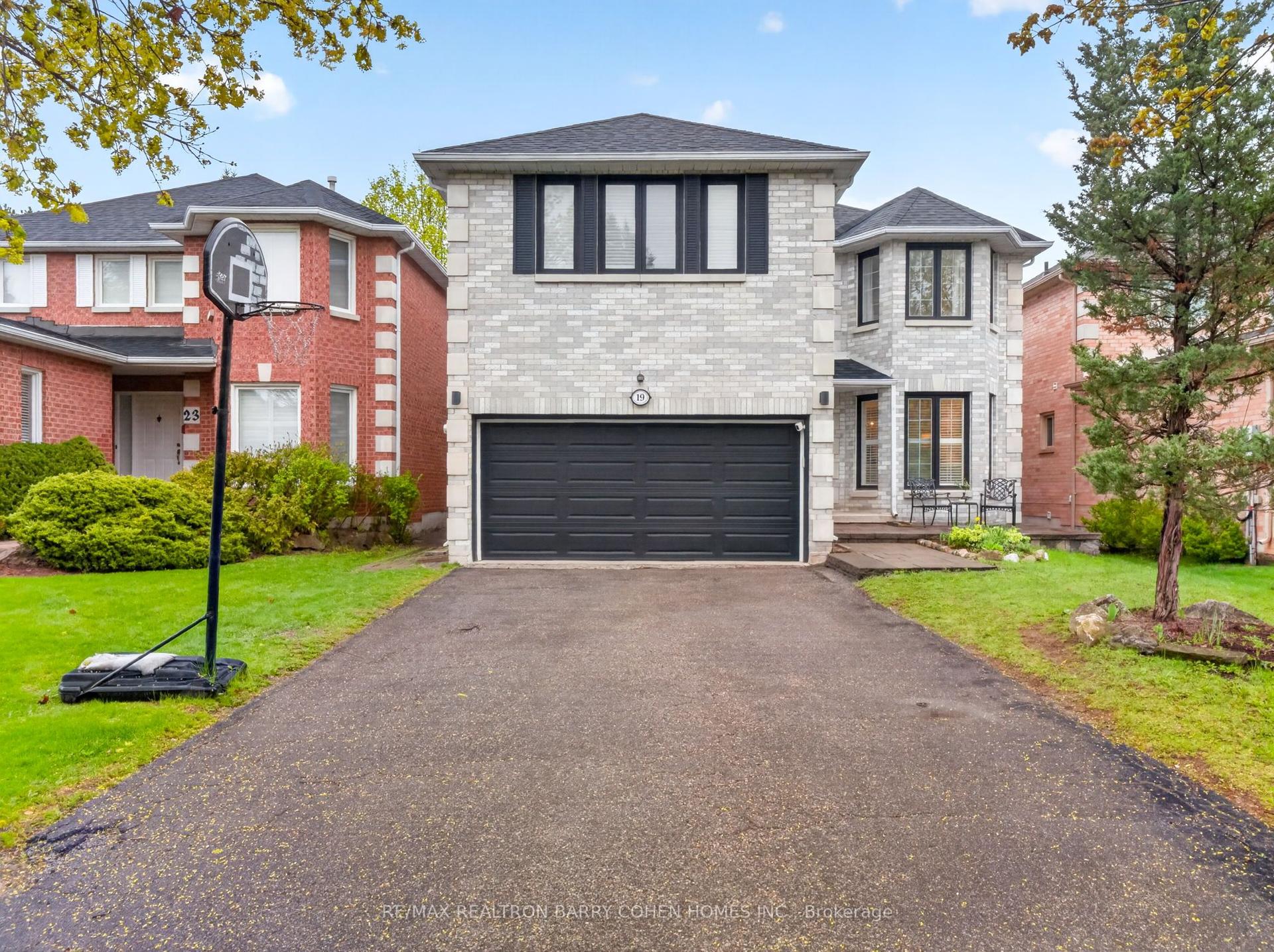 19 Arvida Drive — photo 1