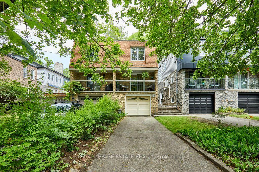 20 Pine Avenue, Toronto — Semi-Detached for sale, photo 1