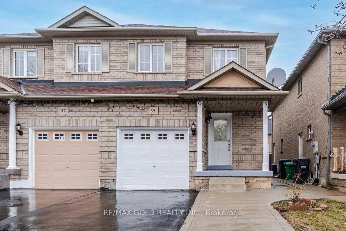 35 Ridgefield Court — photo 1