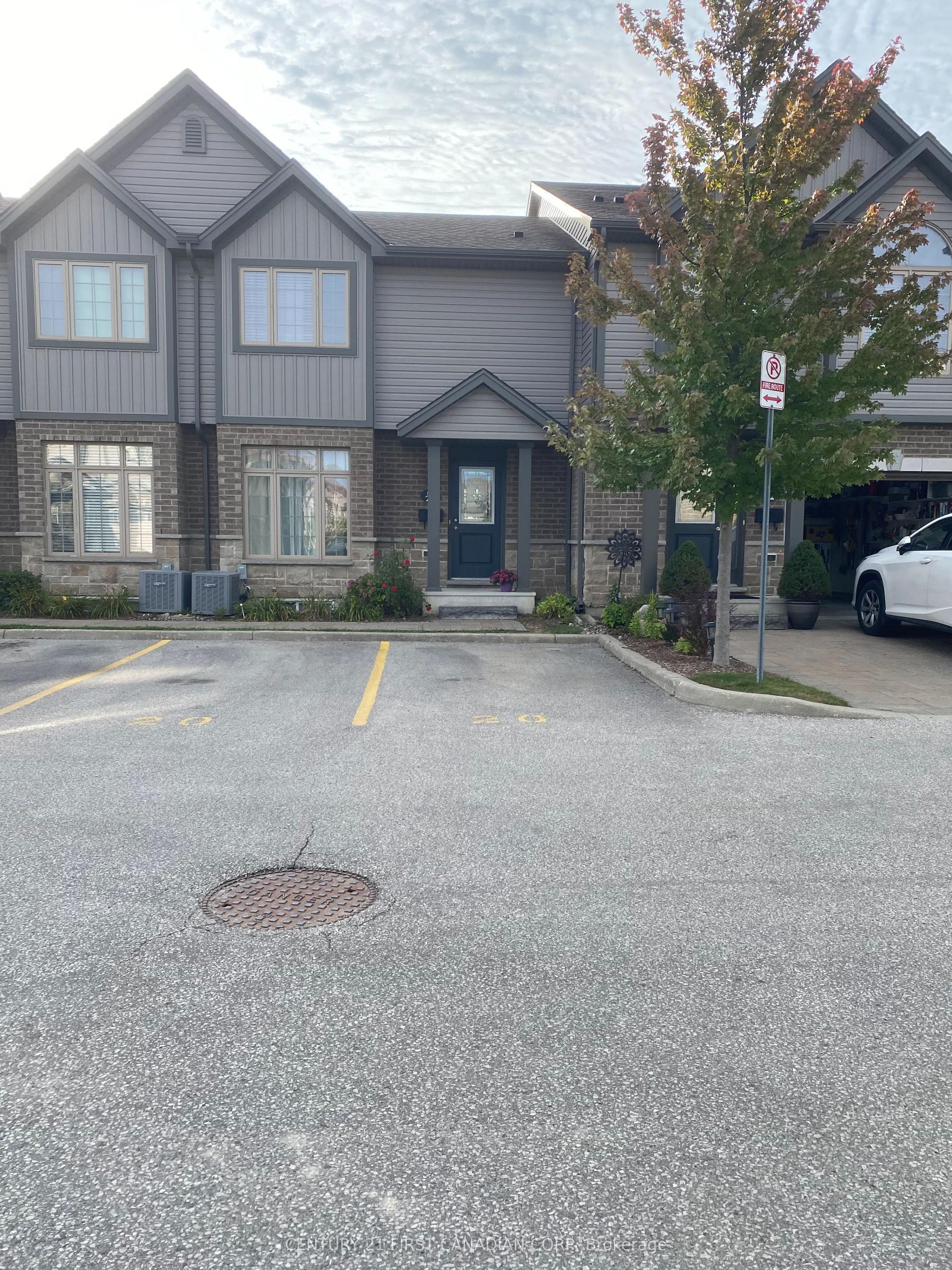 3400 Castle Rock Place 20 #20, London South — Condo Town for lease, photo 1