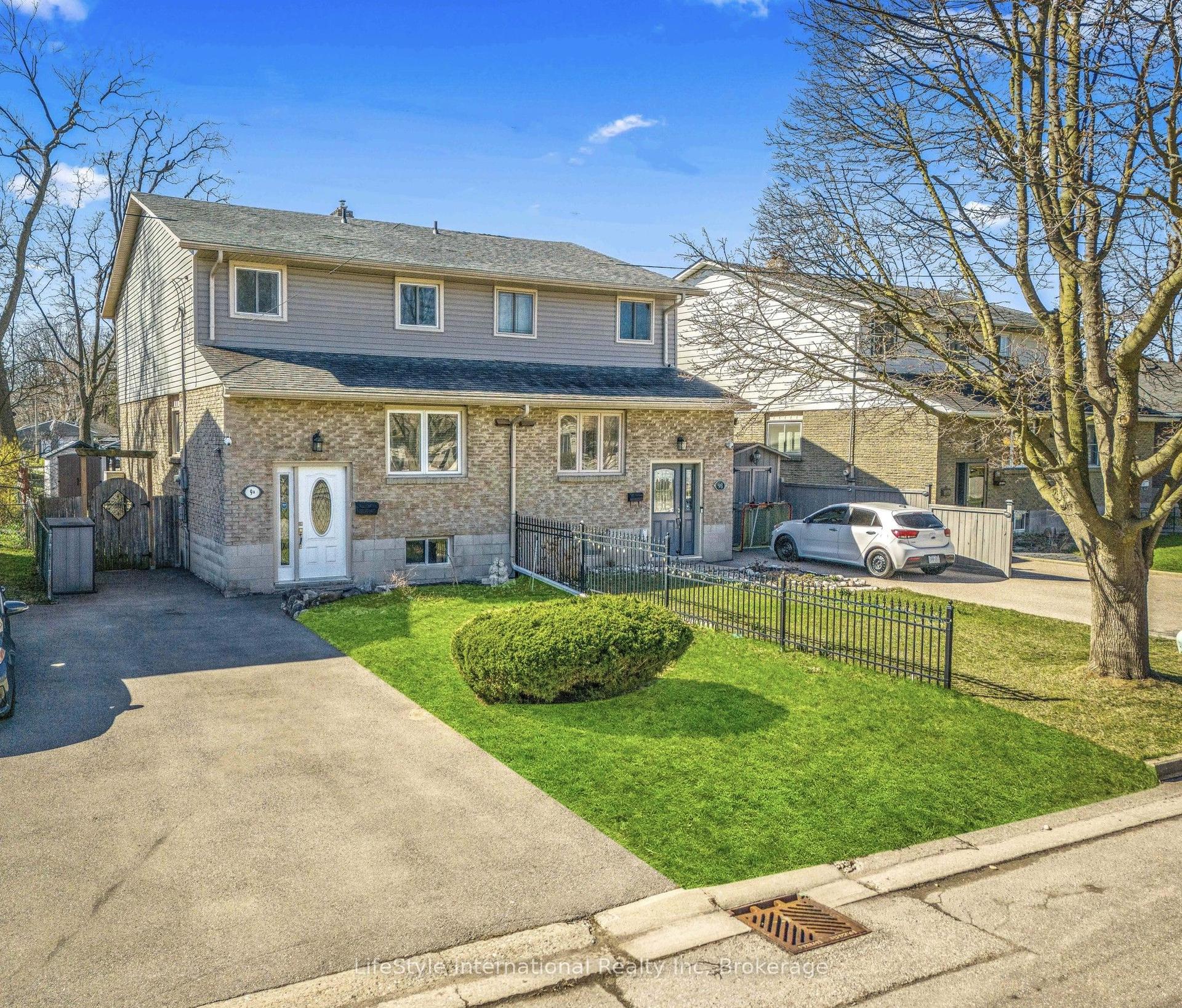 9 Hampton Street — photo 1