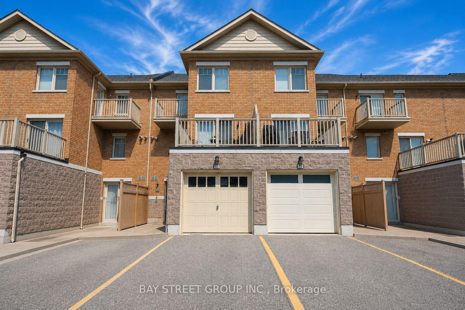 3975 Eglinton Avenue W 13 #13, Mississauga — Condo Town for sale, photo 1