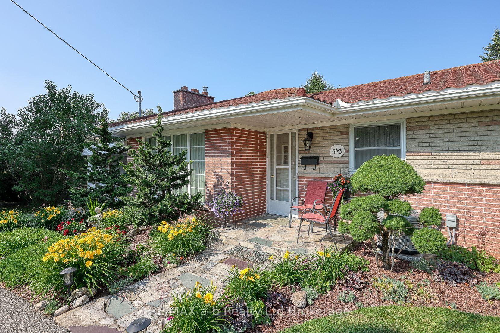 543 Highland Drive — photo 1