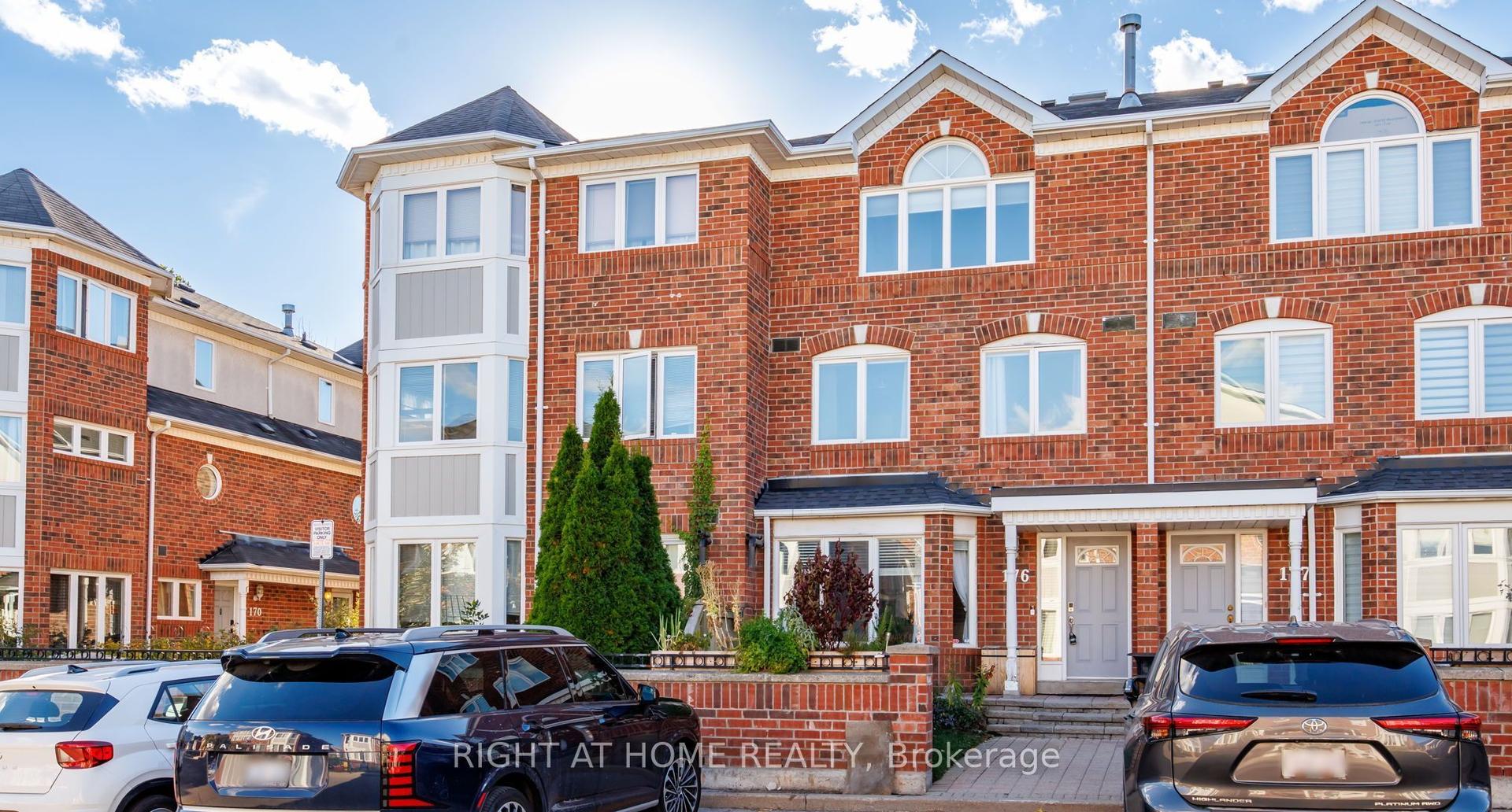 18 Clark Avenue W 176 #176, Vaughan — Condo Town for lease, photo 1