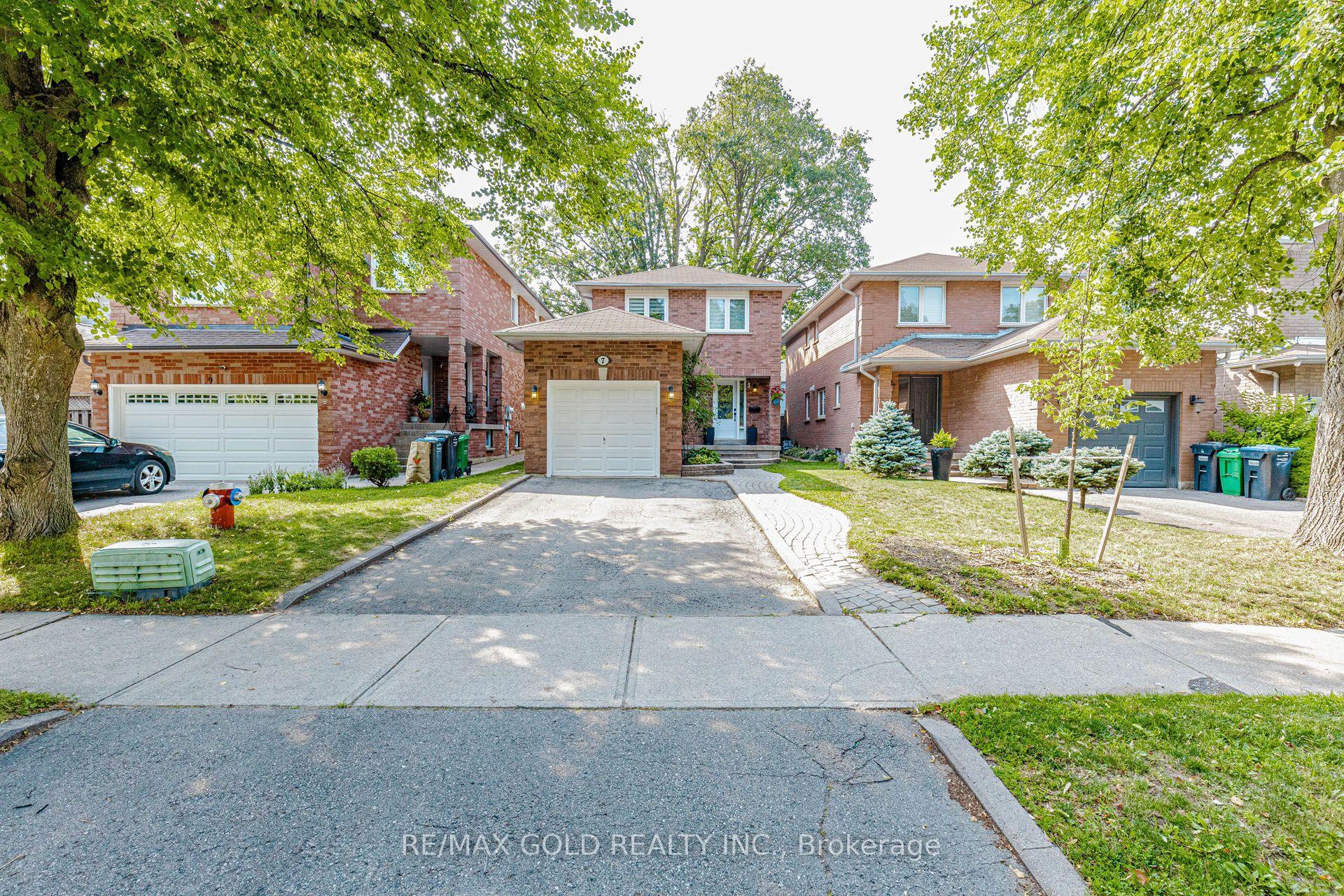 7 Clipstone Court, Brampton — Detached for sale, photo 1
