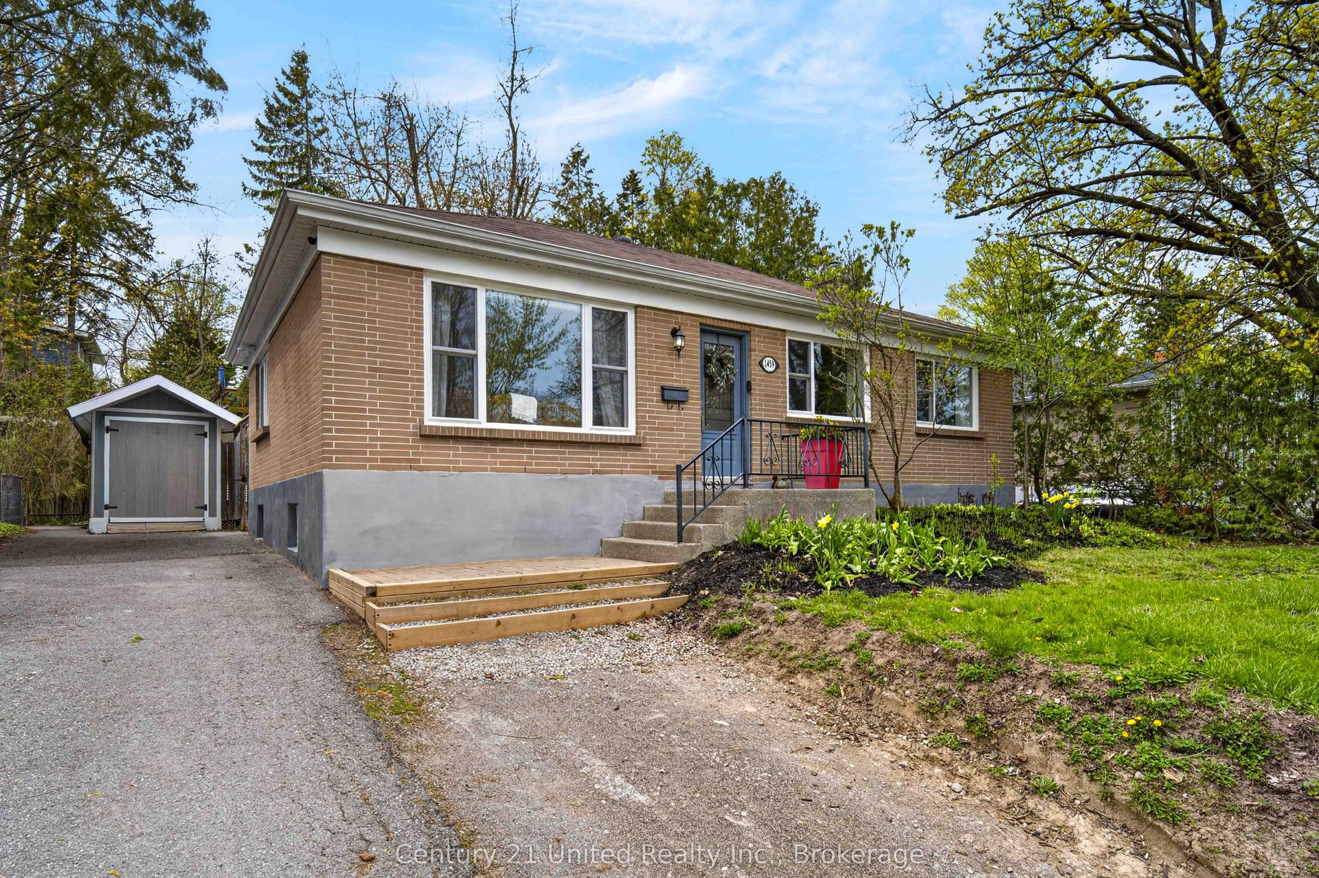 1459 Westbrook Drive — photo 1