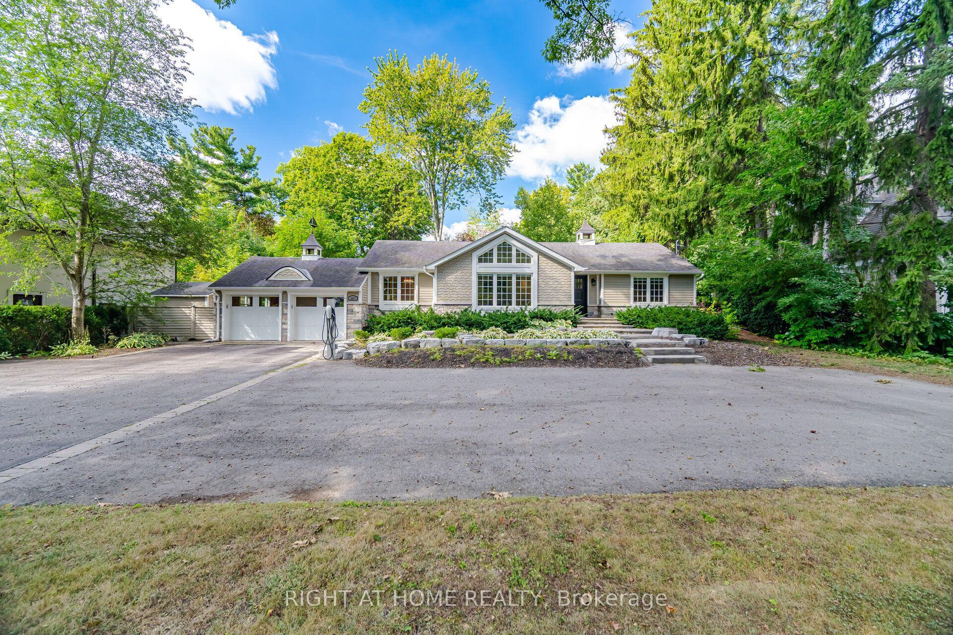 1037 Lakeshore Road W, Oakville — Detached for sale, photo 1