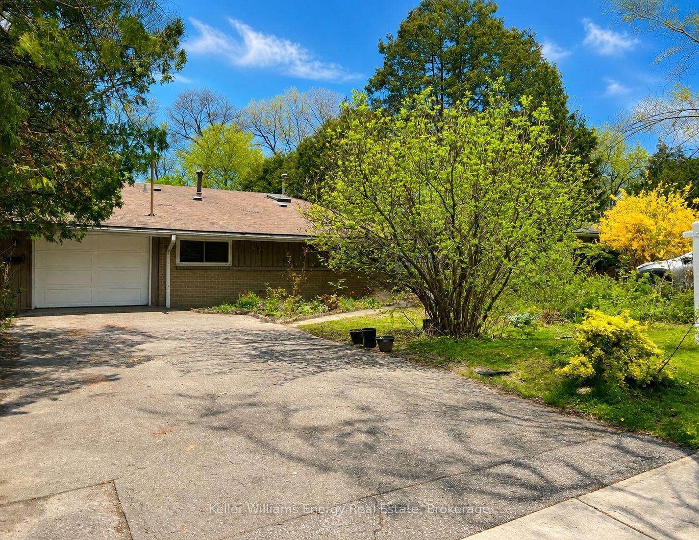 42 Oakley Boulevard — photo 1