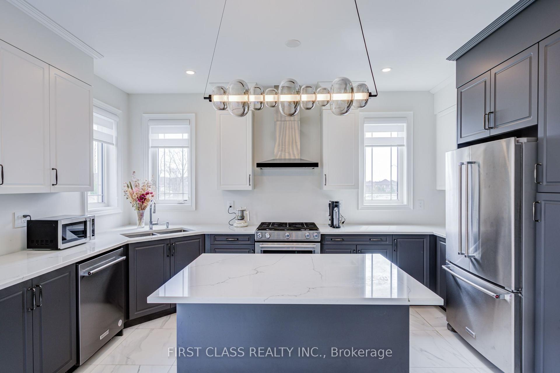376 Seaview Heights, East Gwillimbury — Detached for lease, photo 1