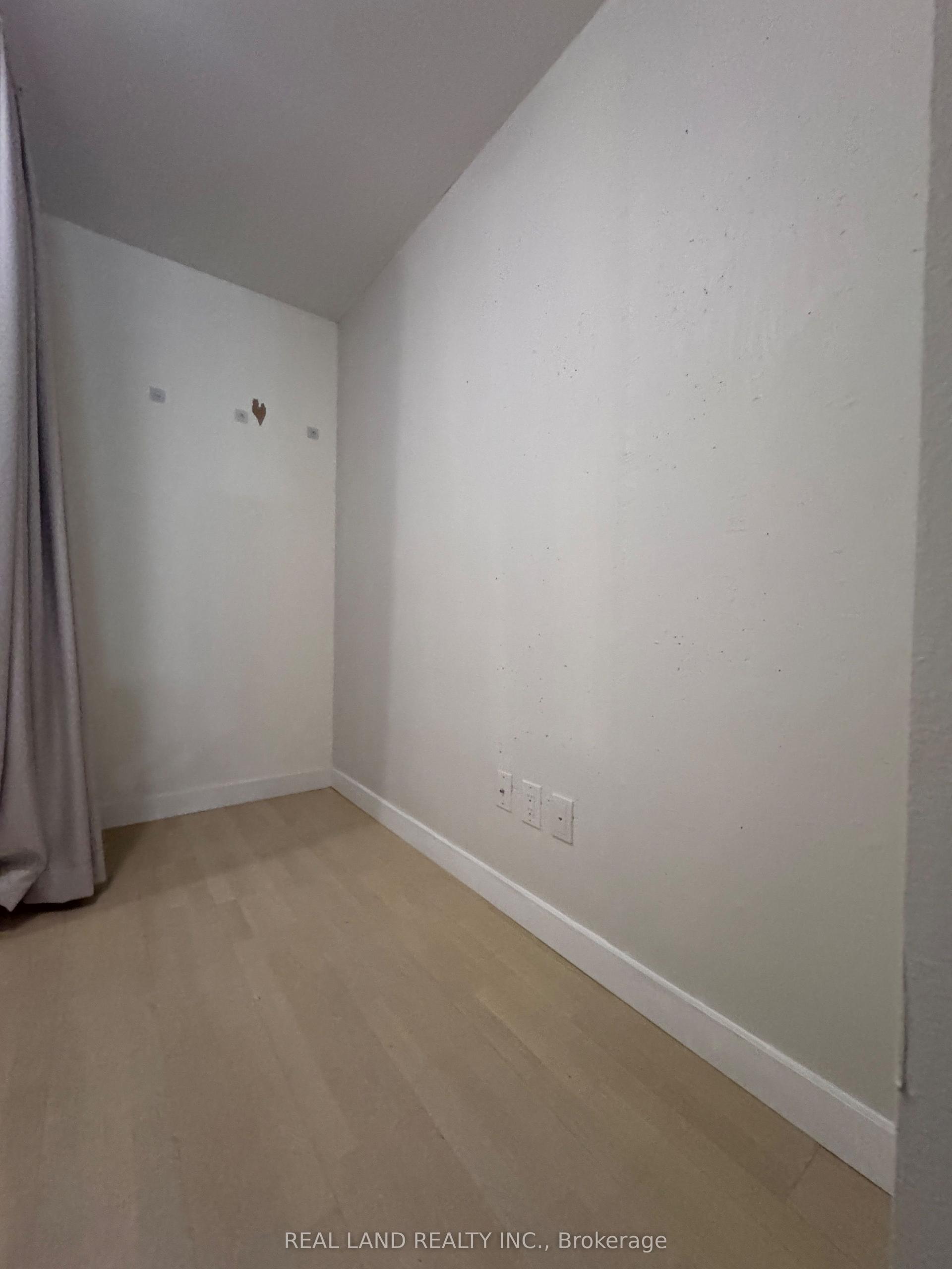 246 Logan Avenue 303 #303 — photo 1