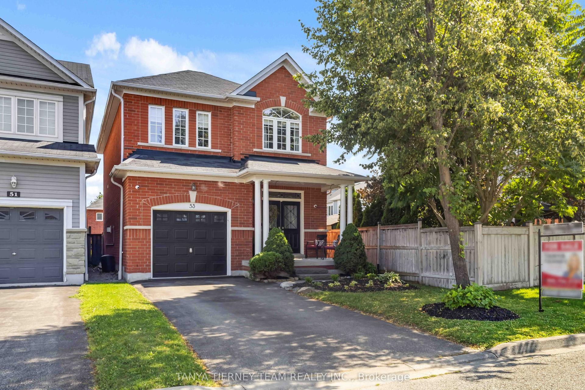 53 Chiswick Avenue, Whitby — Detached for sale, photo 1