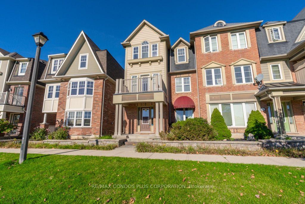 258 Magurn Lane, Milton — Townhouse for sale, photo 1