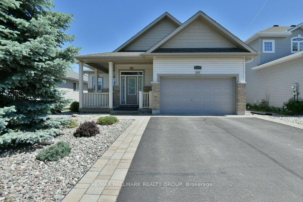 90 Carter Crescent — photo 1