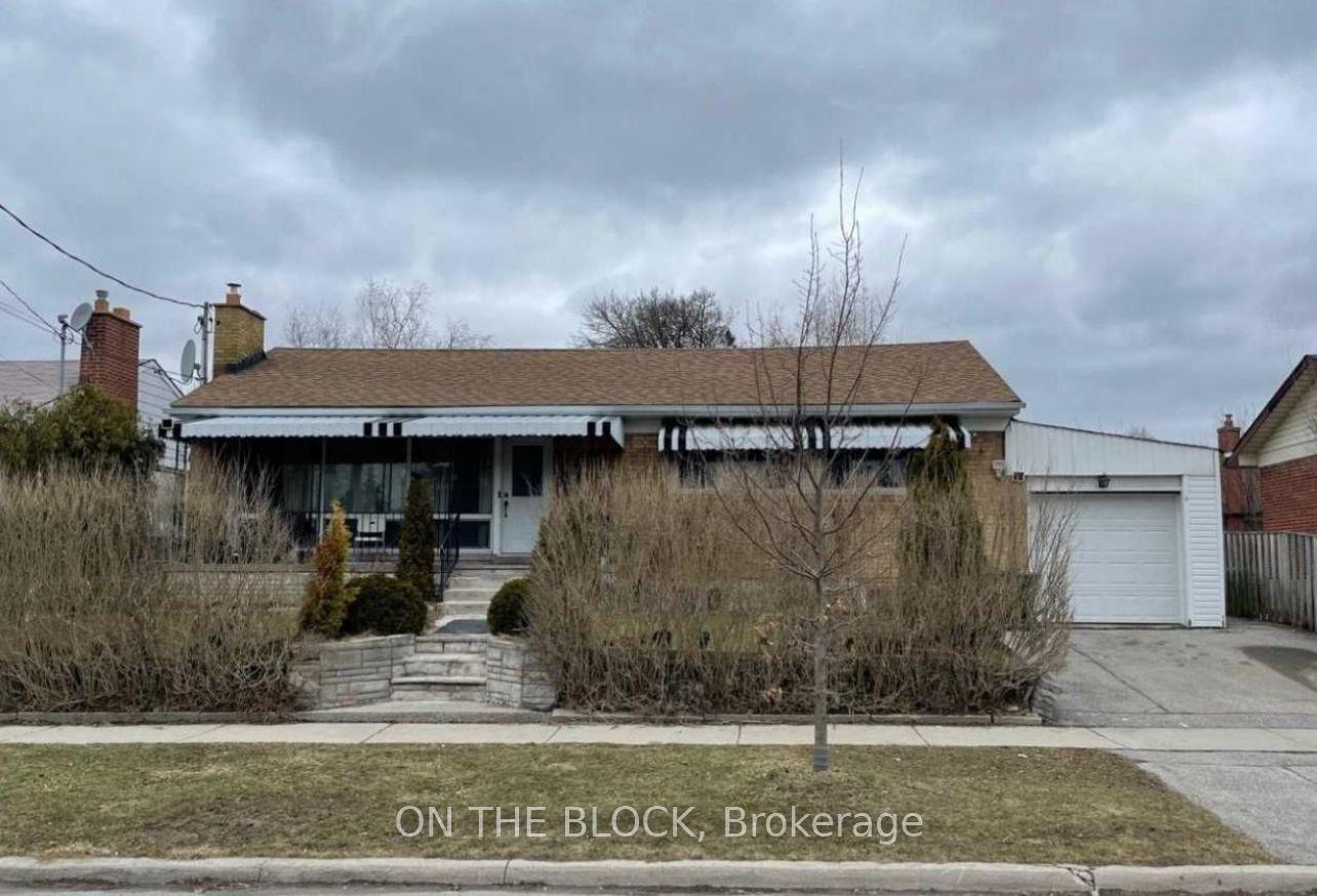 6 Laxford Avenue, Toronto — Detached for lease, photo 1