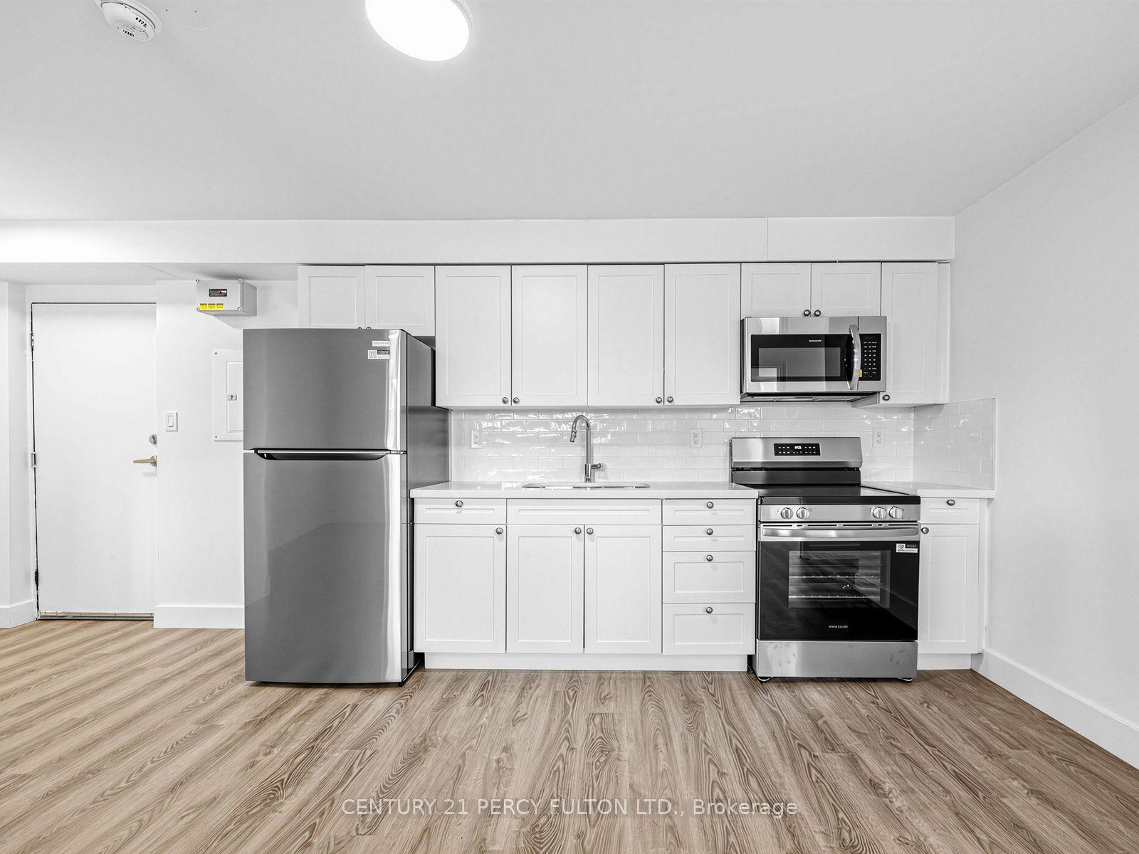 200 Garden Street 11 #11, Whitby — Condo for lease, photo 1
