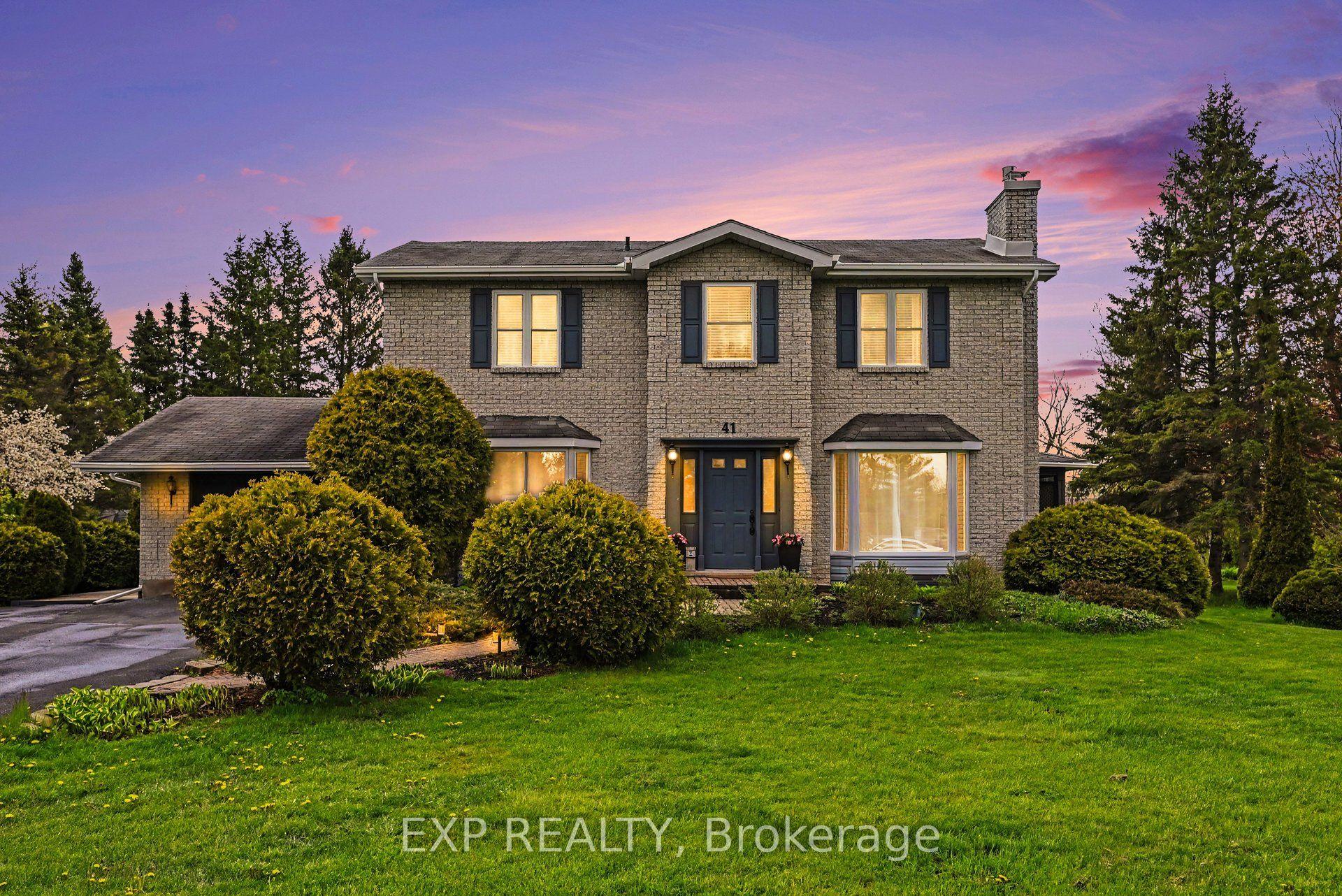 41 Loyalist Crescent — photo 1