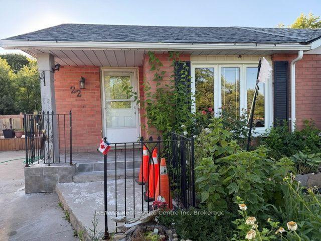 22 Calais Place E, Kitchener — Semi-Detached for sale, photo 1