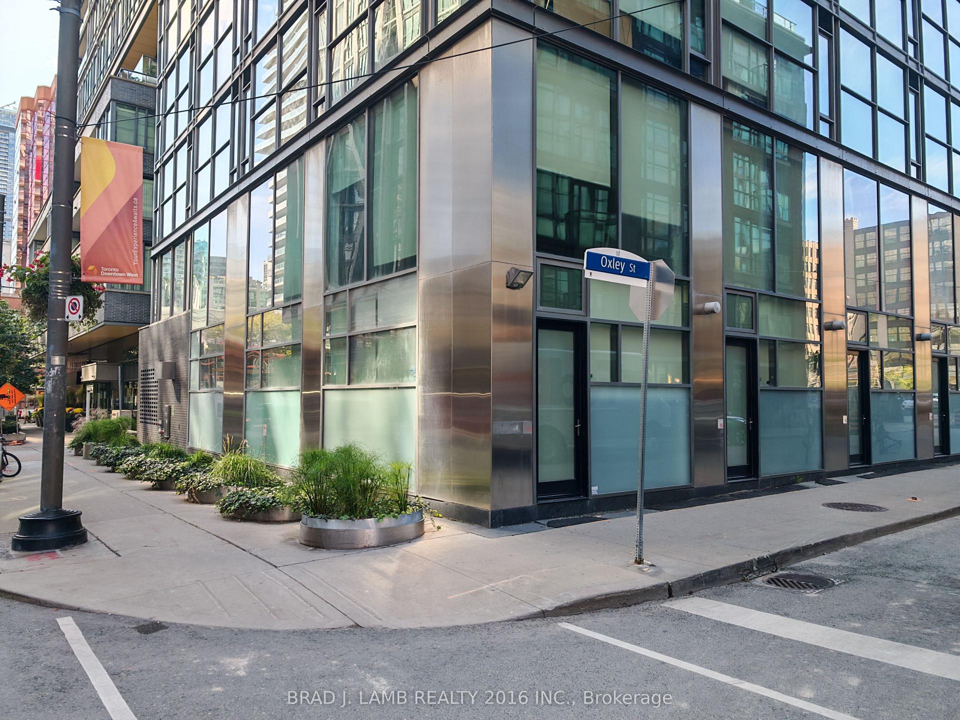 25 Oxley Street TH1 #TH1 — photo 1