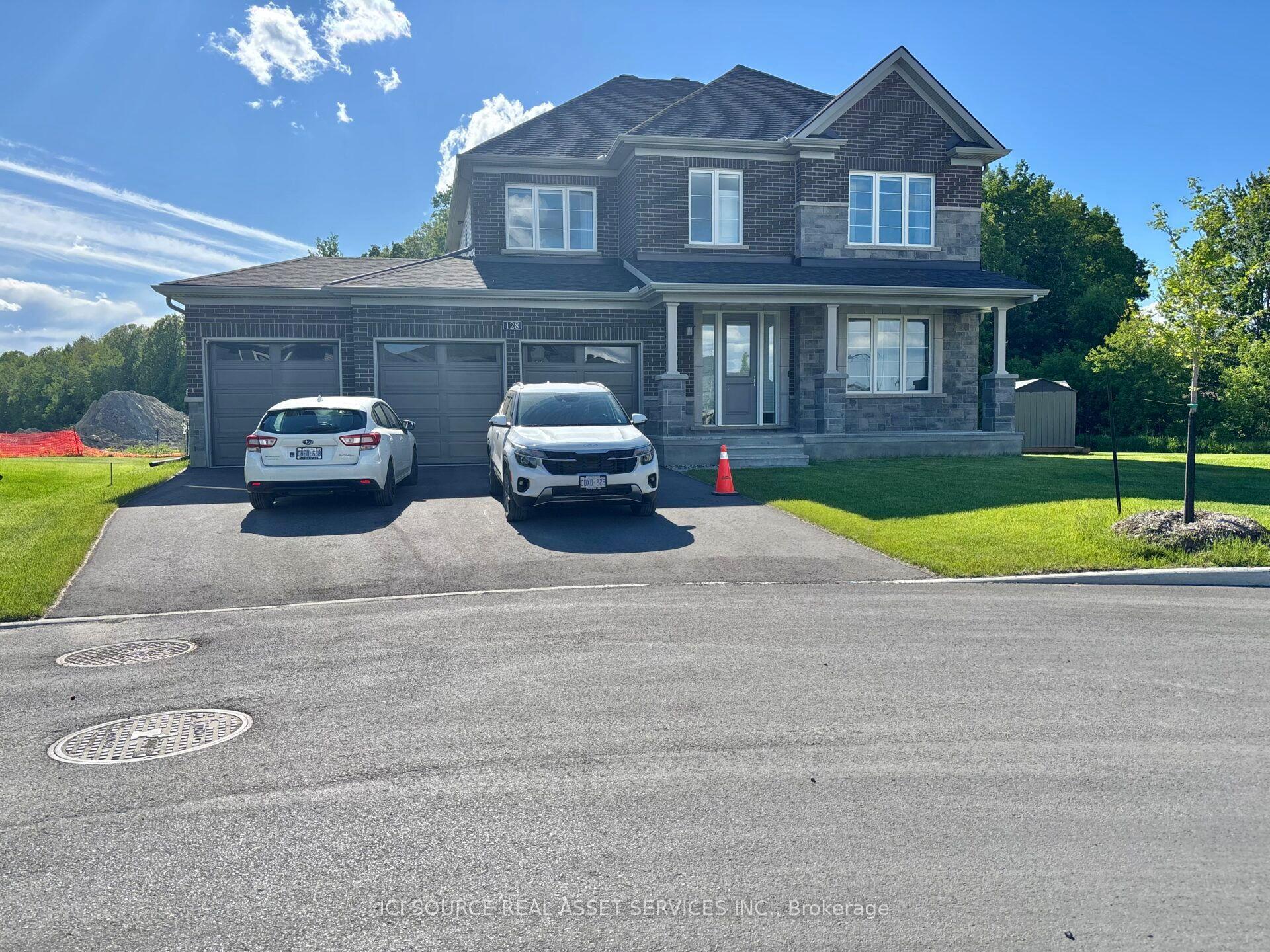 128 D'arleux Place — photo 1