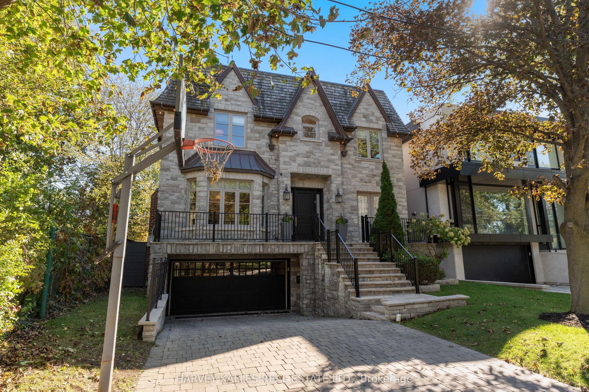 717 Woburn Avenue, Toronto — Detached for sale, photo 1
