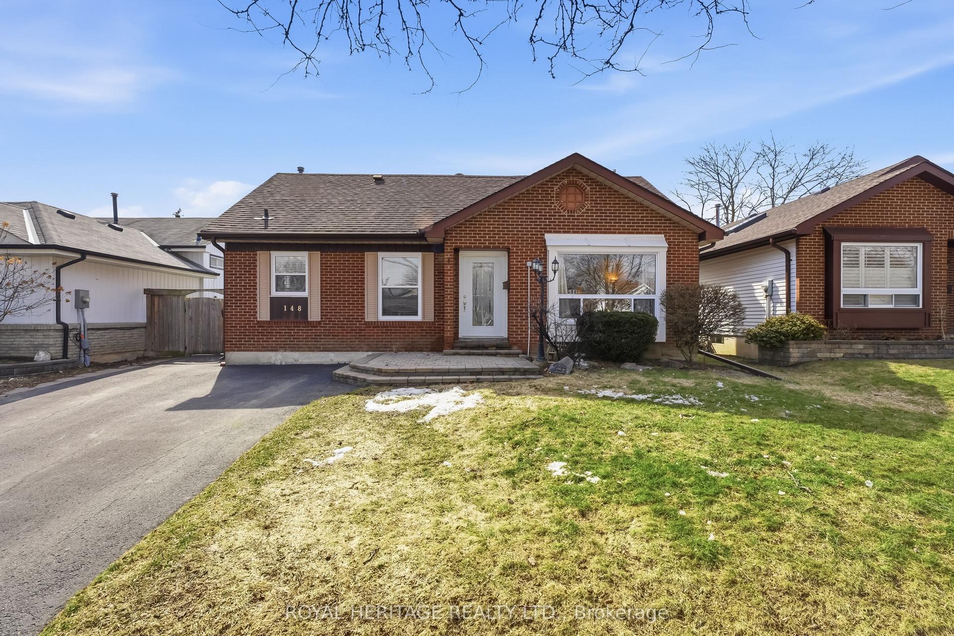 148 Guthrie Crescent — photo 1
