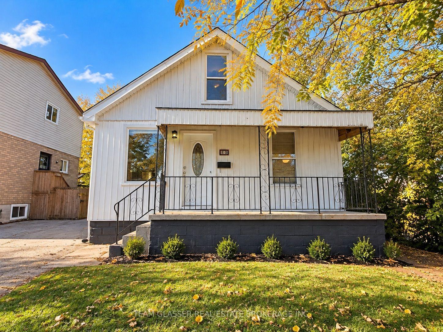 80 Mackay Avenue, London South — Detached for lease, photo 1