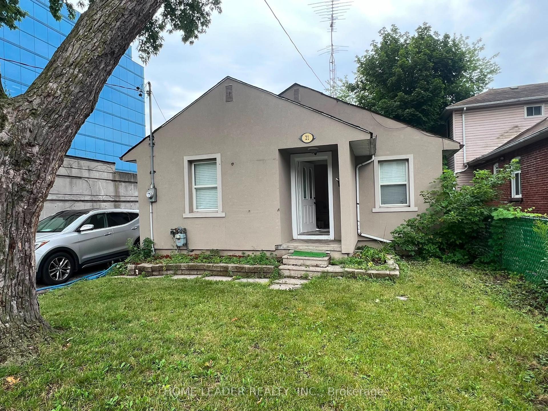 21 Franklin Avenue, Toronto — Detached for lease, photo 1