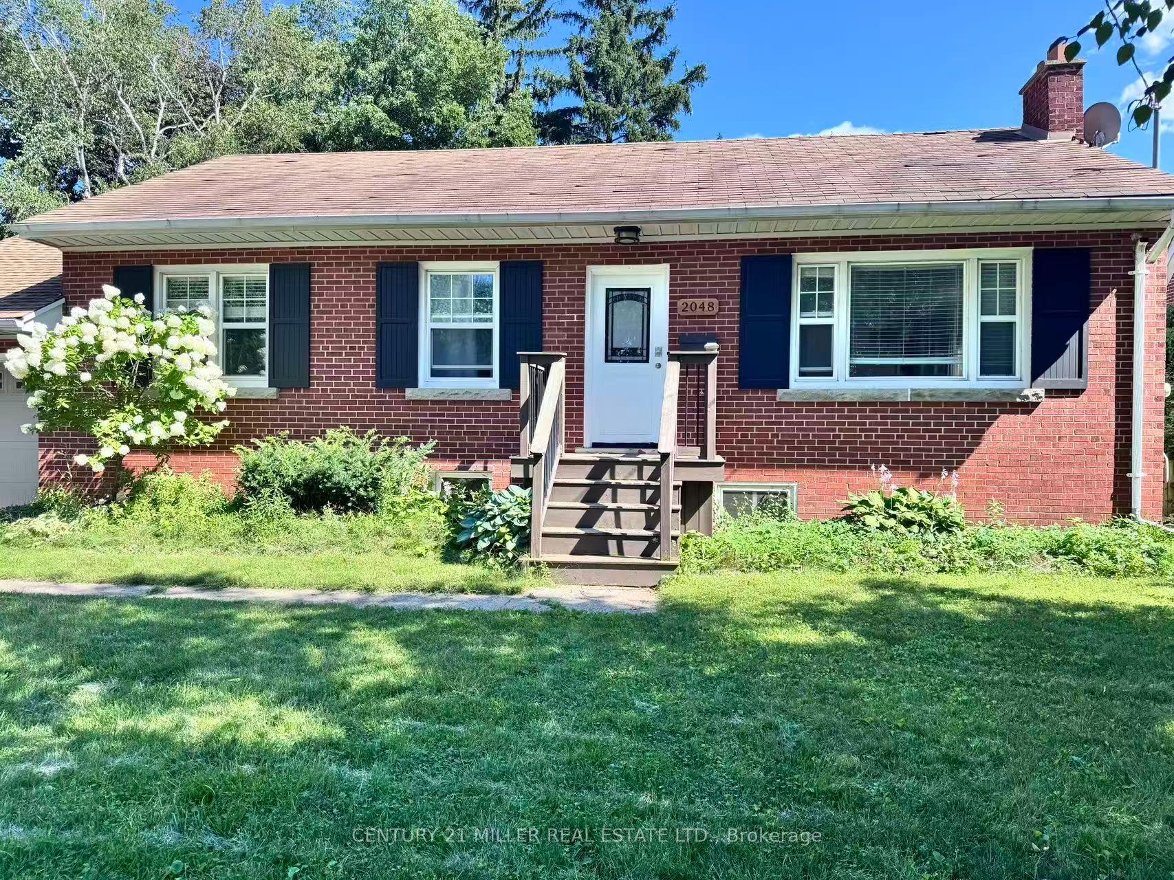 2048 Edinburgh (Main Level) Drive, Burlington — Detached for lease, photo 1