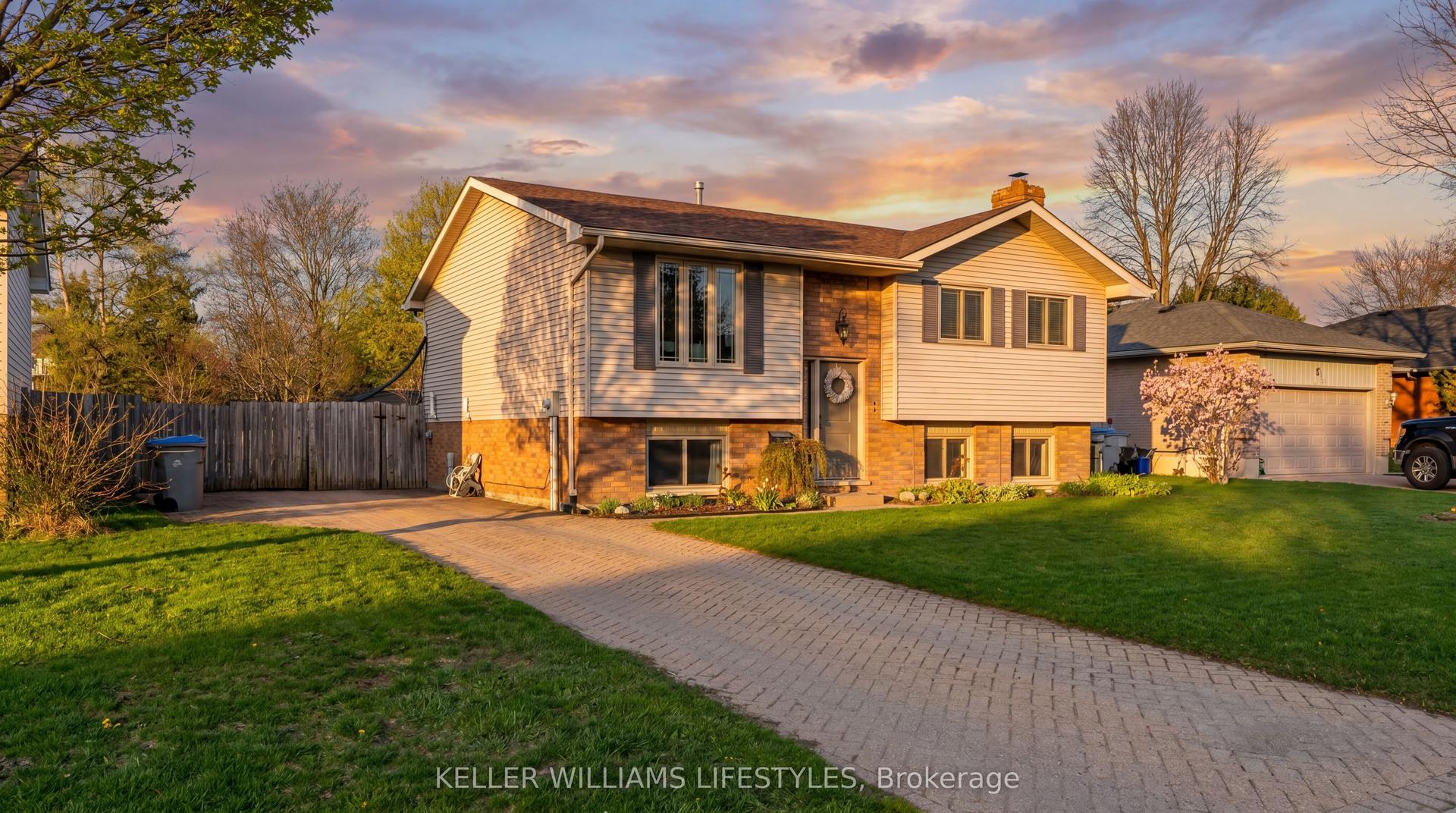 7 Pearson Avenue — photo 1