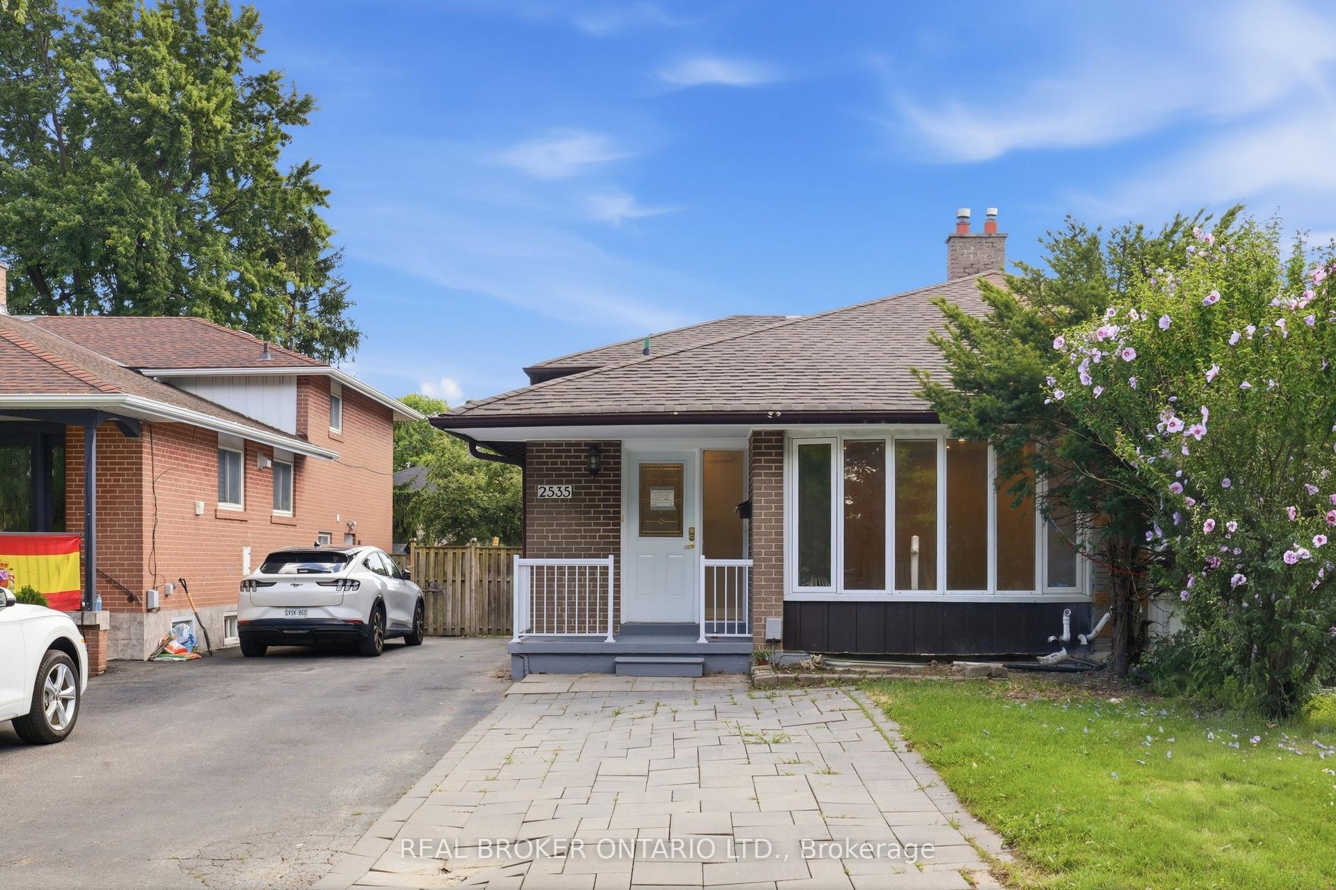 2535 Padstow Crescent, Mississauga — Semi-Detached for sale, photo 1