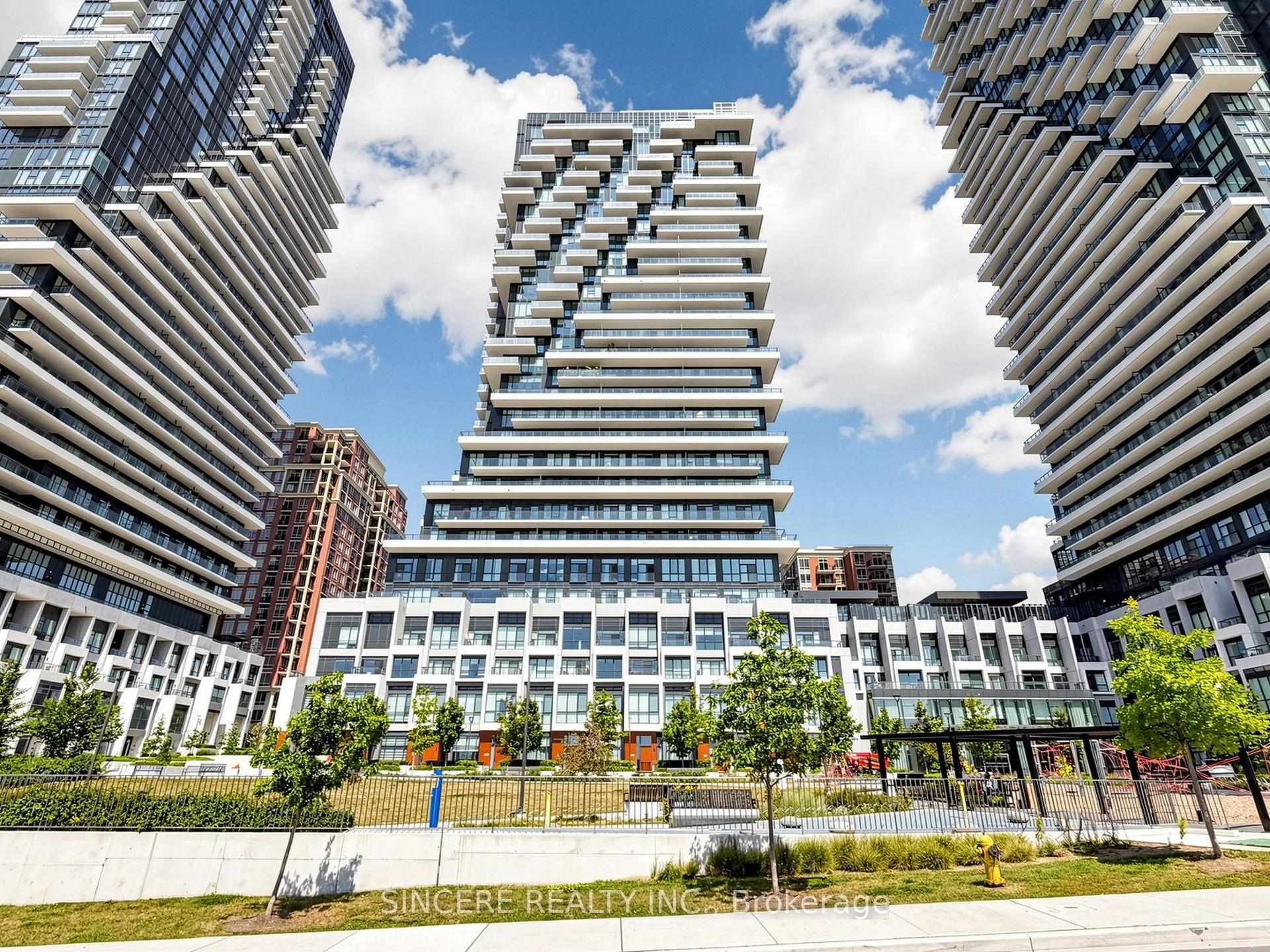 20 Inn On The Park Drive 2737 #2737, Toronto — Condo for sale, photo 1