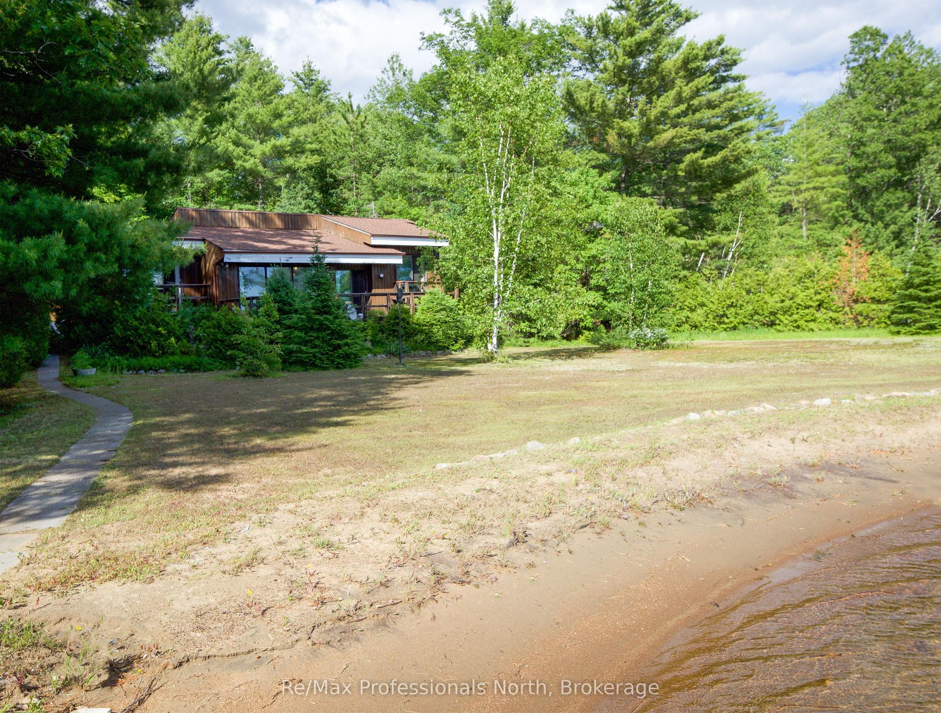 673 Peninsula Road W, Gravenhurst — Detached for sale, photo 1