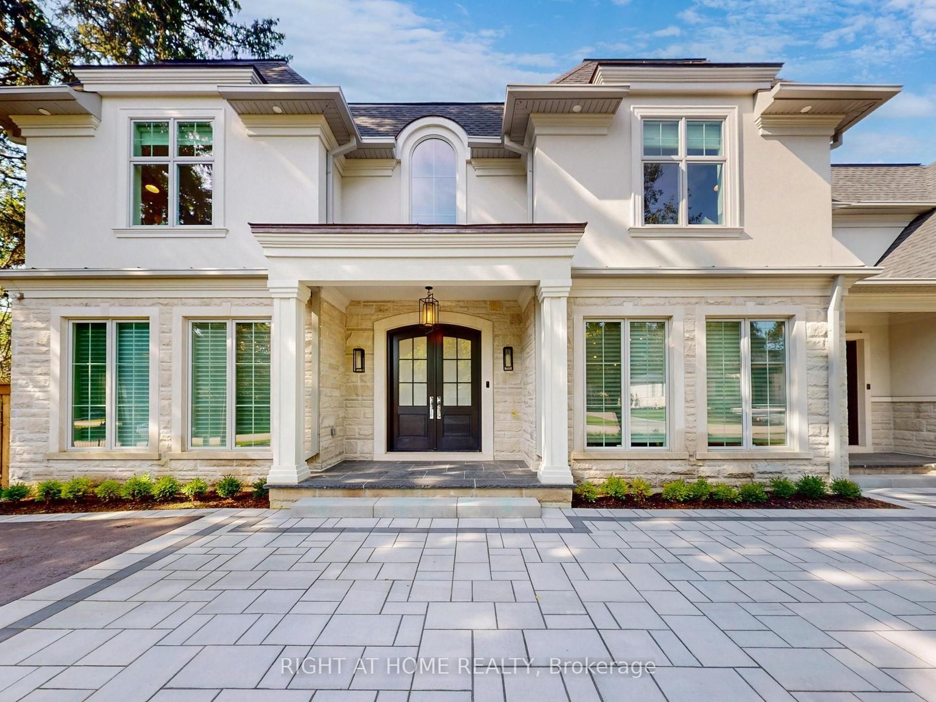 172 Burgundy Drive — photo 1