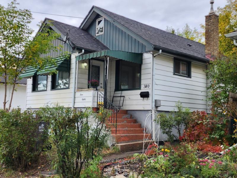 380 Queen Street, Thunder Bay — Detached for sale, photo 1