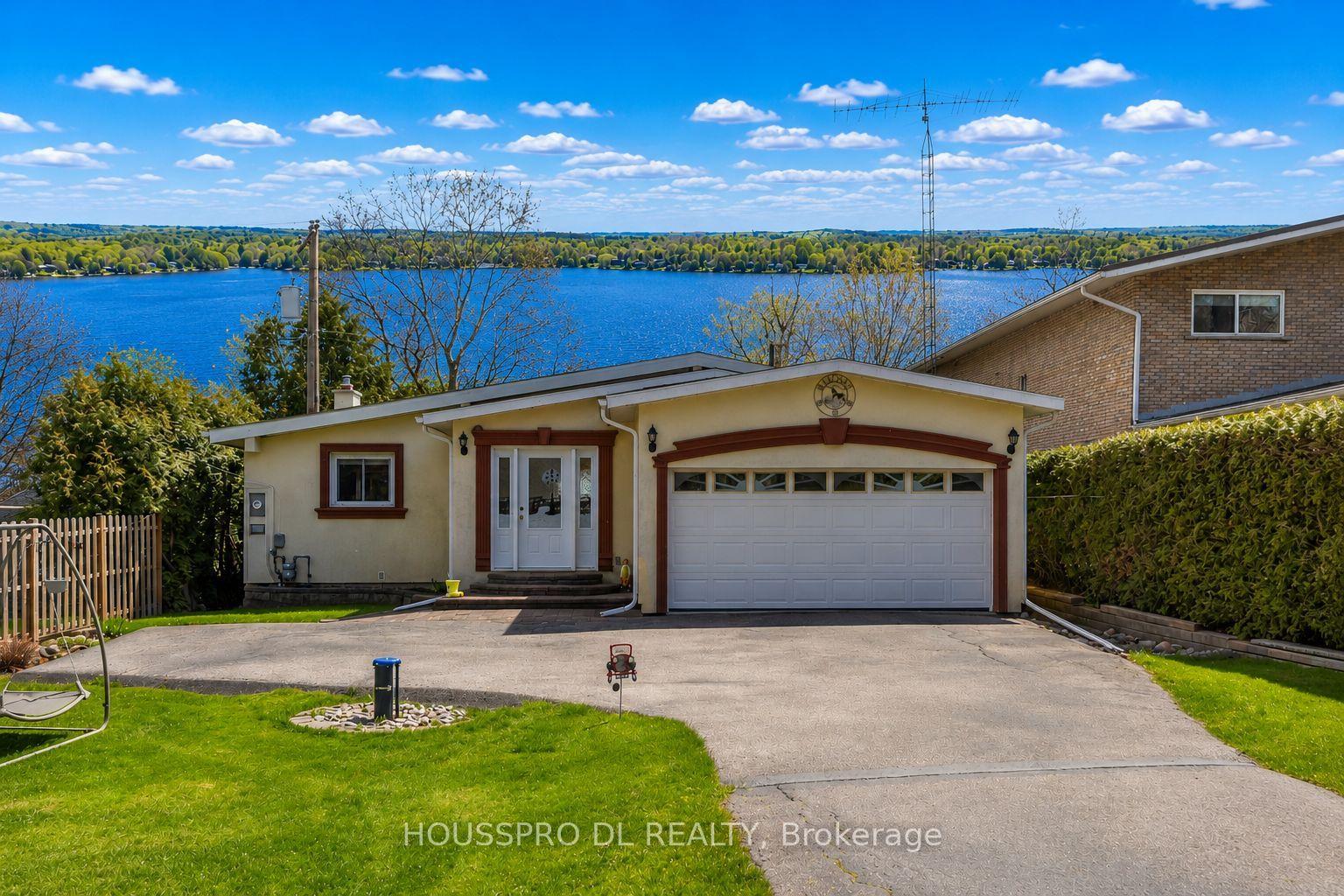 2683 Lakeshore Road E — photo 1