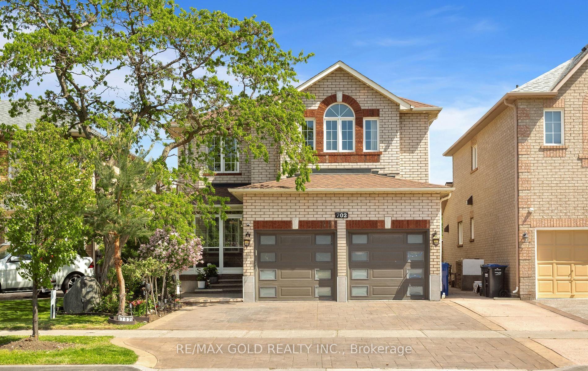 702 Twain Avenue — photo 1