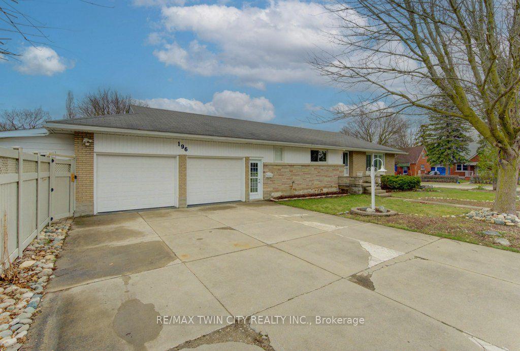 196 Lourdes Street — photo 1
