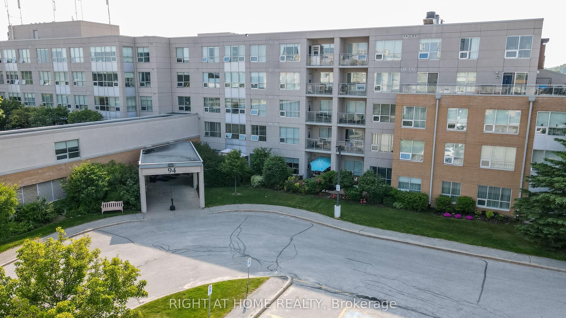 94 Dean Avenue 412 #412 — photo 1