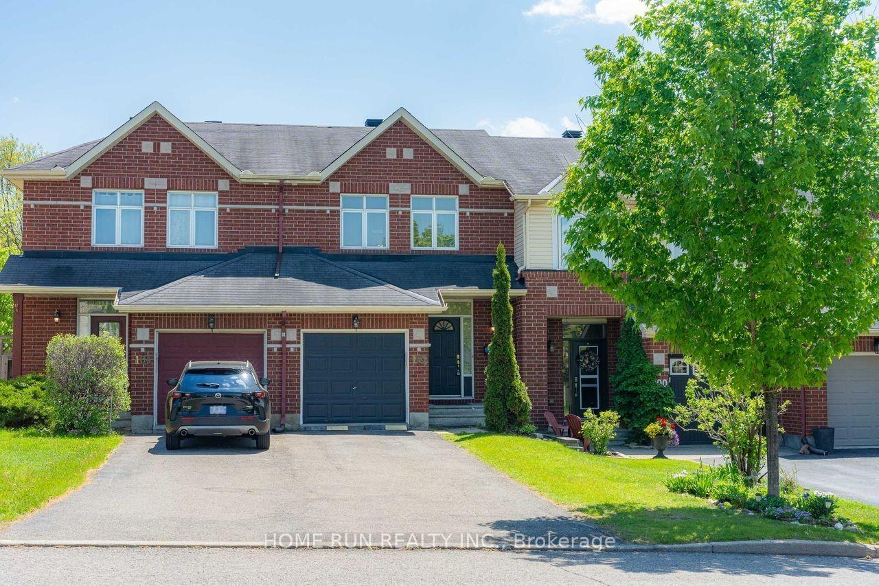 102 Kimberwick Crescent, Hunt Club - Windsor Park Village and Area — Townhouse for sale, photo 1